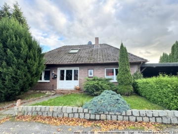 Walmdachbungalow in Sögel – Handwerker aufgepasst!, 49751 Sögel, Bungalow